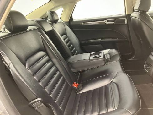 Used 2020 Ford Fusion SEL image 38