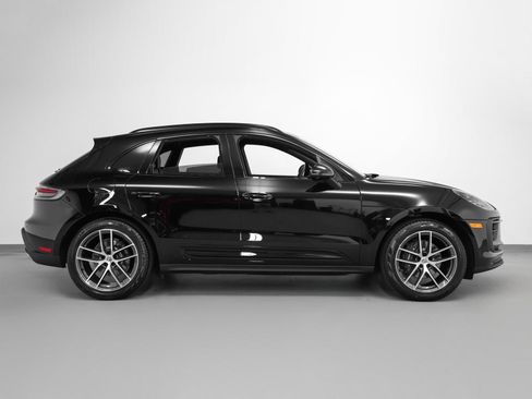 Certified 2025 Porsche Macan image 13