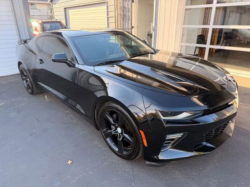 Used 2017 Chevrolet Camaro SS image 1