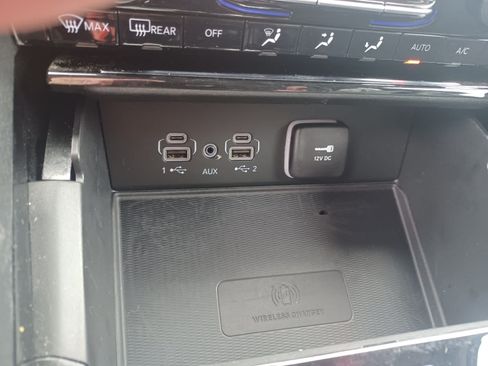 Used 2023 Jeep Grand Cherokee L Limited w/ Luxury Tech Group II AWD/4WD image 15