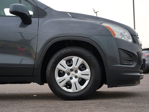 Used 2016 Chevrolet Trax LS FWD image 11