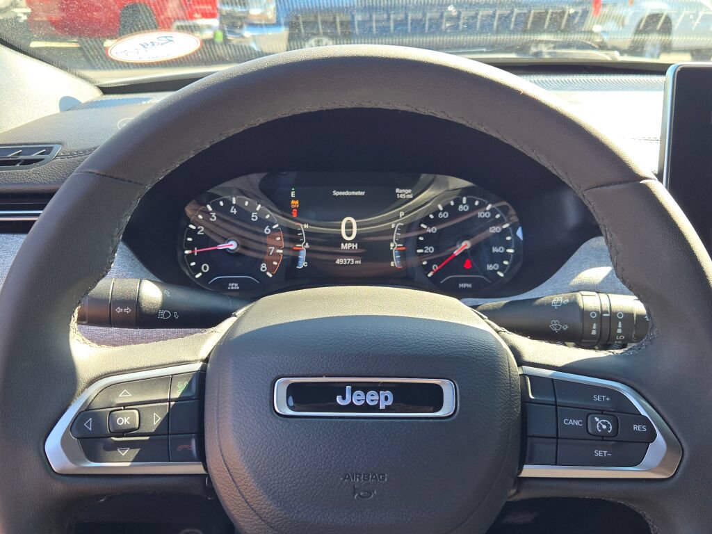 Used 2024 Jeep Compass Latitude AWD/4WD image 35