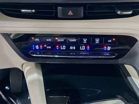 Used 2023 Buick Envision Avenir FWD image 16
