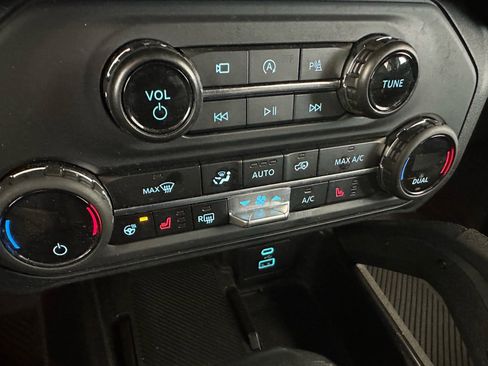 Certified 2025 Ford Bronco Badlands AWD/4WD image 38