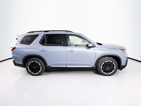 New 2026 Honda Pilot Touring image 2