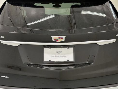 Certified 2025 Cadillac XT5 Premium Luxury w/ LPO, Floor Liner Package AWD/4WD image 18