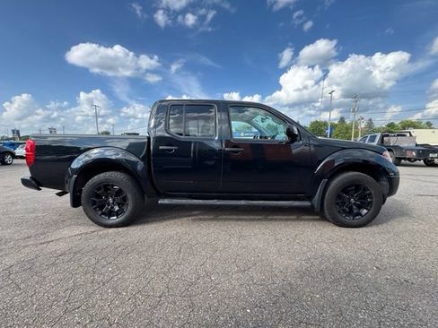 Used 2020 Nissan Frontier SV w/ Midnight Edition Floor Mats AWD/4WD image 8