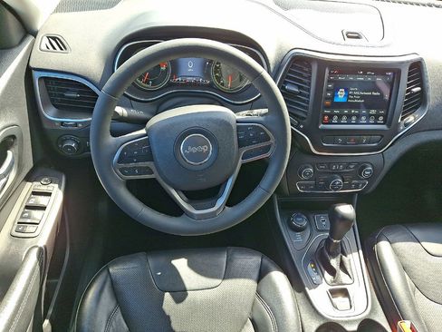 Certified 2022 Jeep Cherokee Latitude Lux w/ Mopar Interior Package image 21