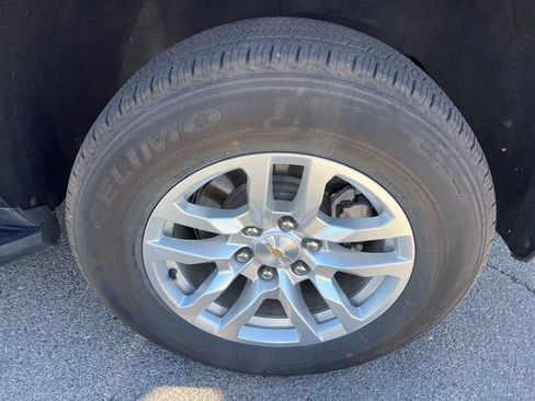 Used 2024 Chevrolet Tahoe LT AWD/4WD image 11