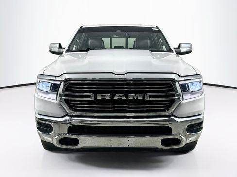 Used 2023 RAM 1500 Laramie AWD/4WD image 2