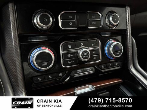 Used 2023 GMC Yukon Denali Ultimate image 14