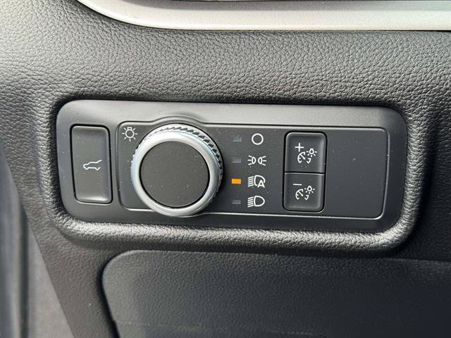 Used 2022 Ford Explorer XLT AWD/4WD image 12