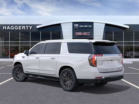 New 2025 GMC Yukon XL Denali w/ Denali Reserve Package image 3