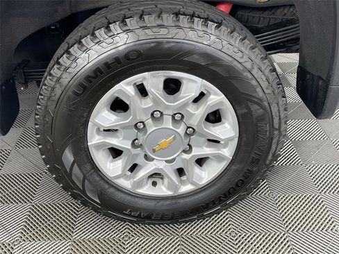 Certified 2025 Chevrolet Silverado 2500 LT image 33