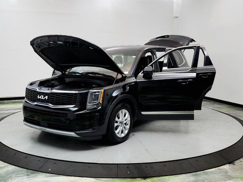 Used 2022 Kia Telluride LX FWD image 9