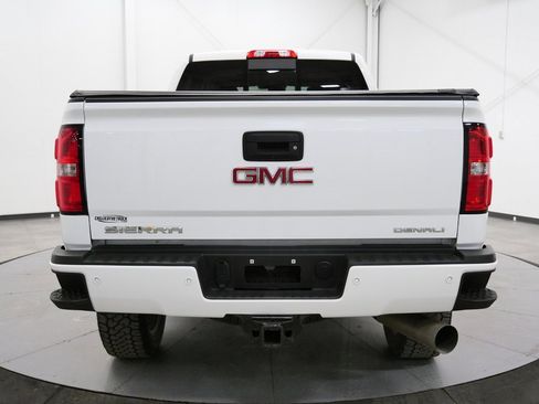 Used 2017 GMC Sierra 2500 Denali w/ Duramax Plus Package image 6