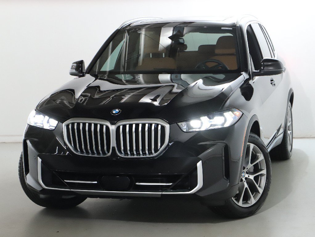 Used 2026 BMW X5 xDrive40i AWD/4WD image 3
