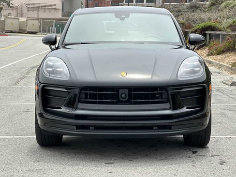 Used 2025 Porsche Macan image 11