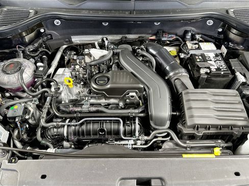 New 2025 Volkswagen Taos SE image 26