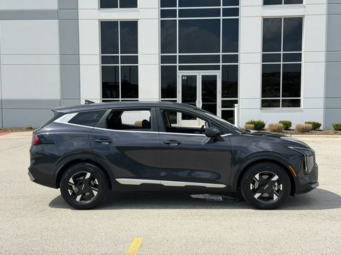 Used 2026 Kia Sportage LX image 4