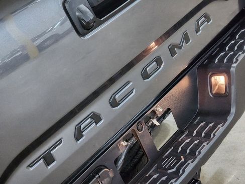 Used 2022 Toyota Tacoma SR5 image 23