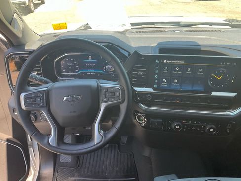 Used 2025 Chevrolet Silverado 2500 LT w/ Trail Boss Package AWD/4WD image 25