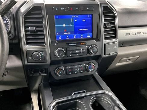 Used 2022 Ford F250 XLT w/ XLT Premium Package AWD/4WD image 3