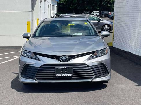 Used 2023 Toyota Camry LE AWD/4WD image 2