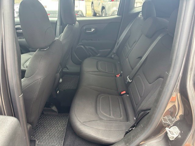 Used 2021 Jeep Renegade Latitude w/ Convenience Group AWD/4WD image 20