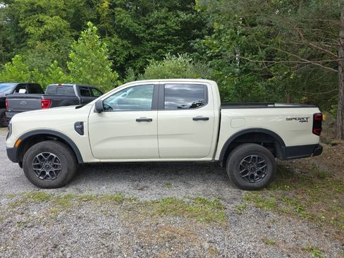Used 2025 Ford Ranger XLT w/ Equipment Group 301A High AWD/4WD image 4