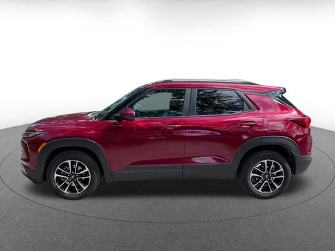 Used 2025 Chevrolet TrailBlazer LT image 9