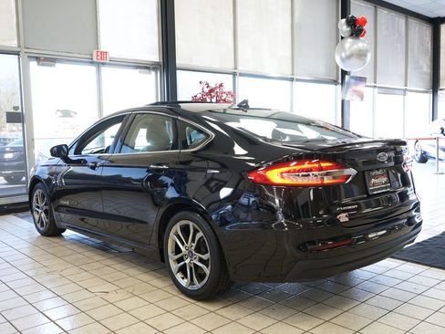 Used 2019 Ford Fusion Titanium image 5