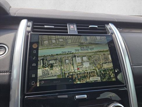 Certified 2025 Land Rover Discovery Dynamic SE AWD/4WD image 16