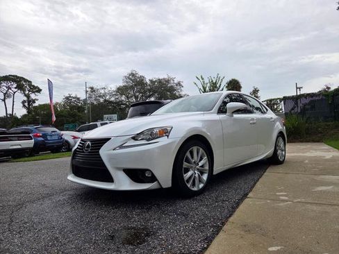 Used 2016 Lexus IS 200t image 11