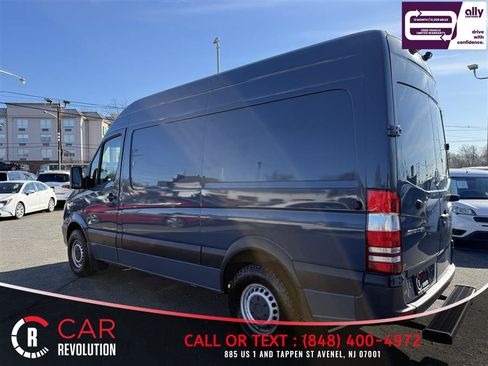 Used 2018 Mercedes-Benz Sprinter 2500 image 4