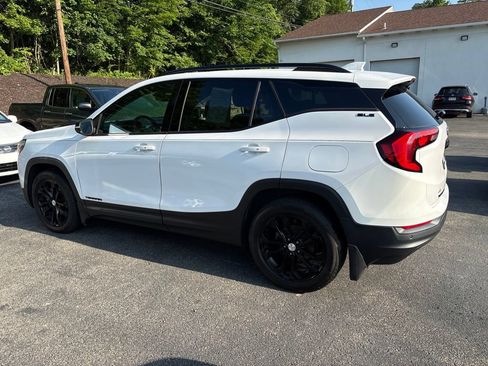 Used 2019 GMC Terrain SLE w/ Driver Convenience Package AWD/4WD image 3