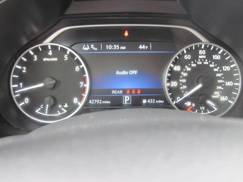 Used 2023 Nissan Murano SV image 15