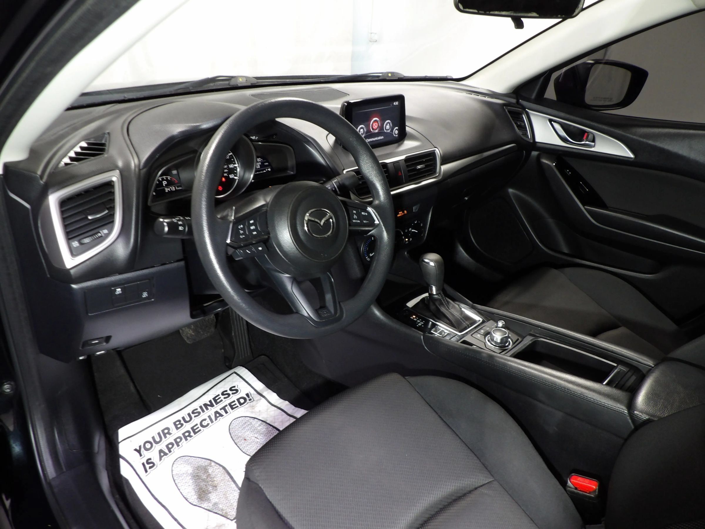 Used 2018 MAZDA MAZDA3 Sport FWD image 10