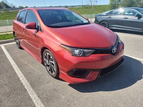 Used 2017 Toyota Corolla iM image 4