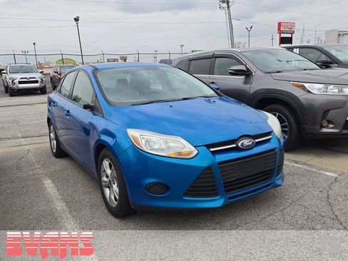 Used 2013 Ford Focus SE w/ SE Winter Pkg image 1