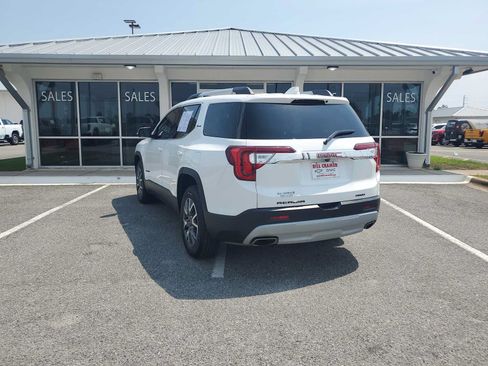 Used 2020 GMC Acadia SLE w/ Driver Convenience Package AWD/4WD image 3