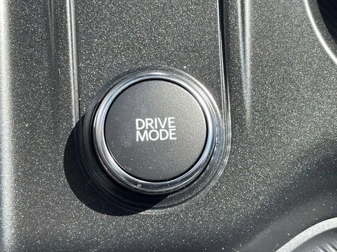 New 2026 Ford Explorer Active RWD image 30