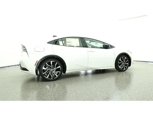New 2026 Toyota Prius Plug-In Hybrid FWD image 26