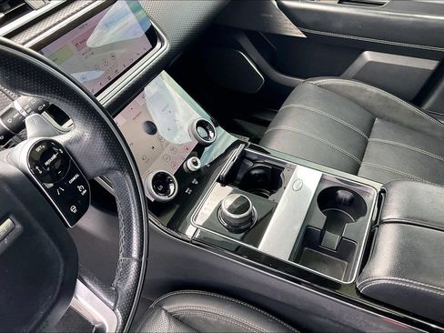 Used 2019 Land Rover Range Rover Velar R-Dynamic SE AWD/4WD image 15