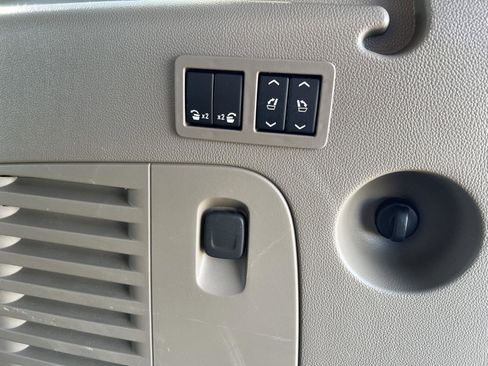 Used 2020 GMC Yukon XL SLT image 51