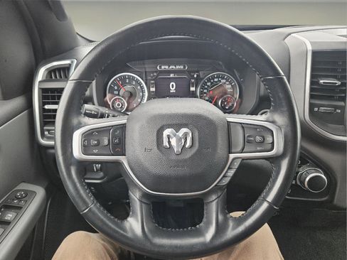 Used 2022 RAM 1500 Big Horn AWD/4WD image 2