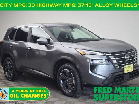 Used 2024 Nissan Rogue SV FWD image 1