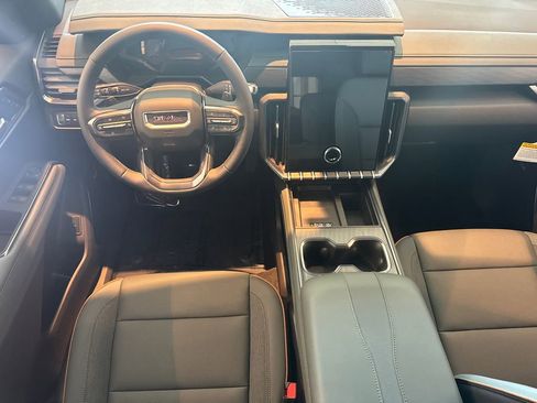 New 2026 GMC Acadia AT4 w/ LPO, Floor Liner Package image 19