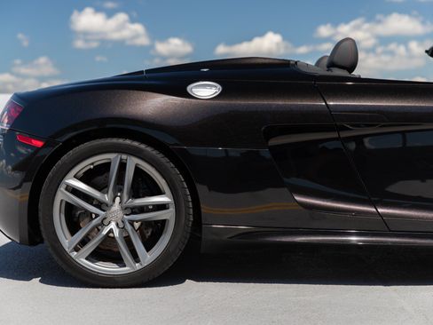 Used 2014 Audi R8 V10 AWD/4WD image 32
