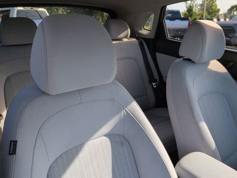 Used 2022 Hyundai Kona SEL FWD image 7